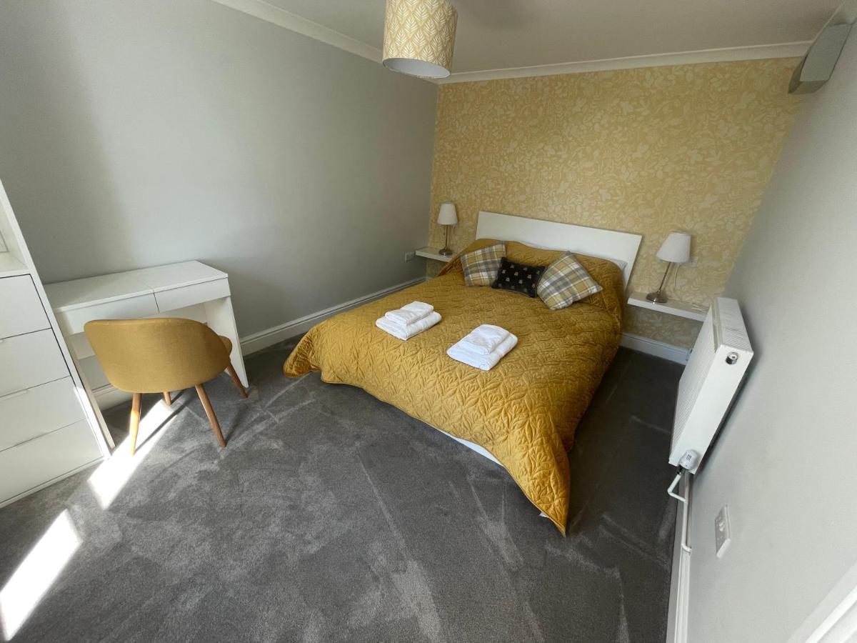 Immaculate One Bedroom Home With Private Parking Σουόνσι Εξωτερικό φωτογραφία