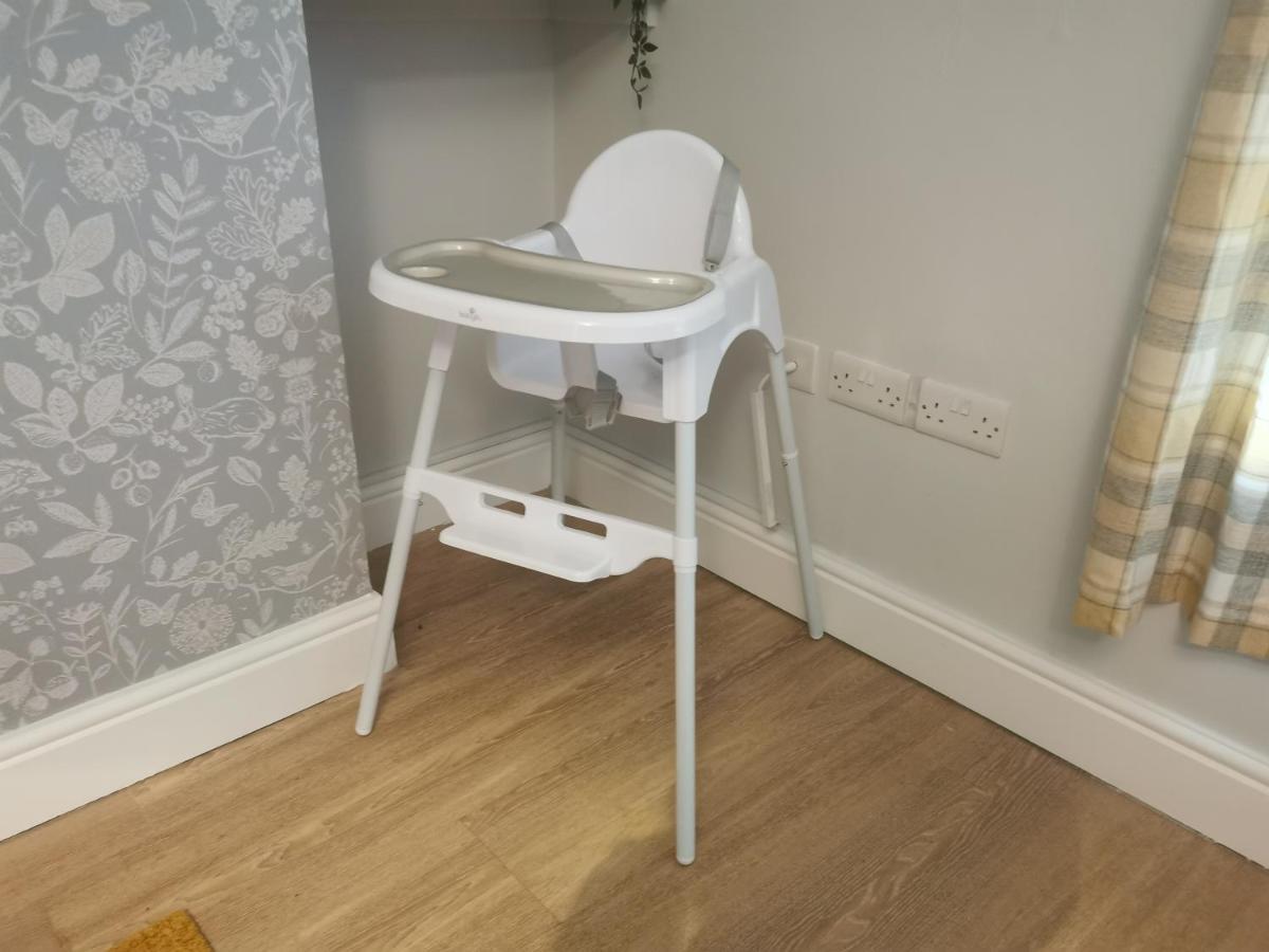 Immaculate One Bedroom Home With Private Parking Σουόνσι Εξωτερικό φωτογραφία